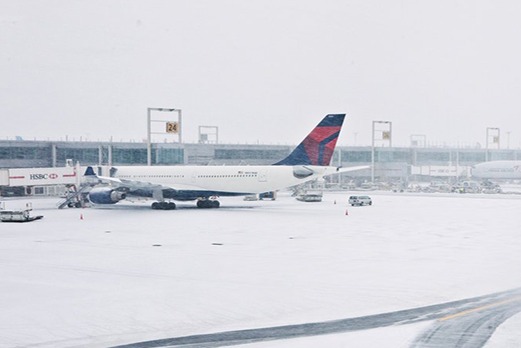 機(jī)場(chǎng)暴雪停航